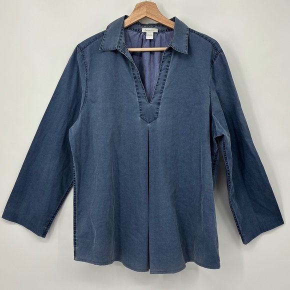 Garnet Hill Tops - Garnet Hill chambray collared V Neck popover top / tunic  100% Cotton Large